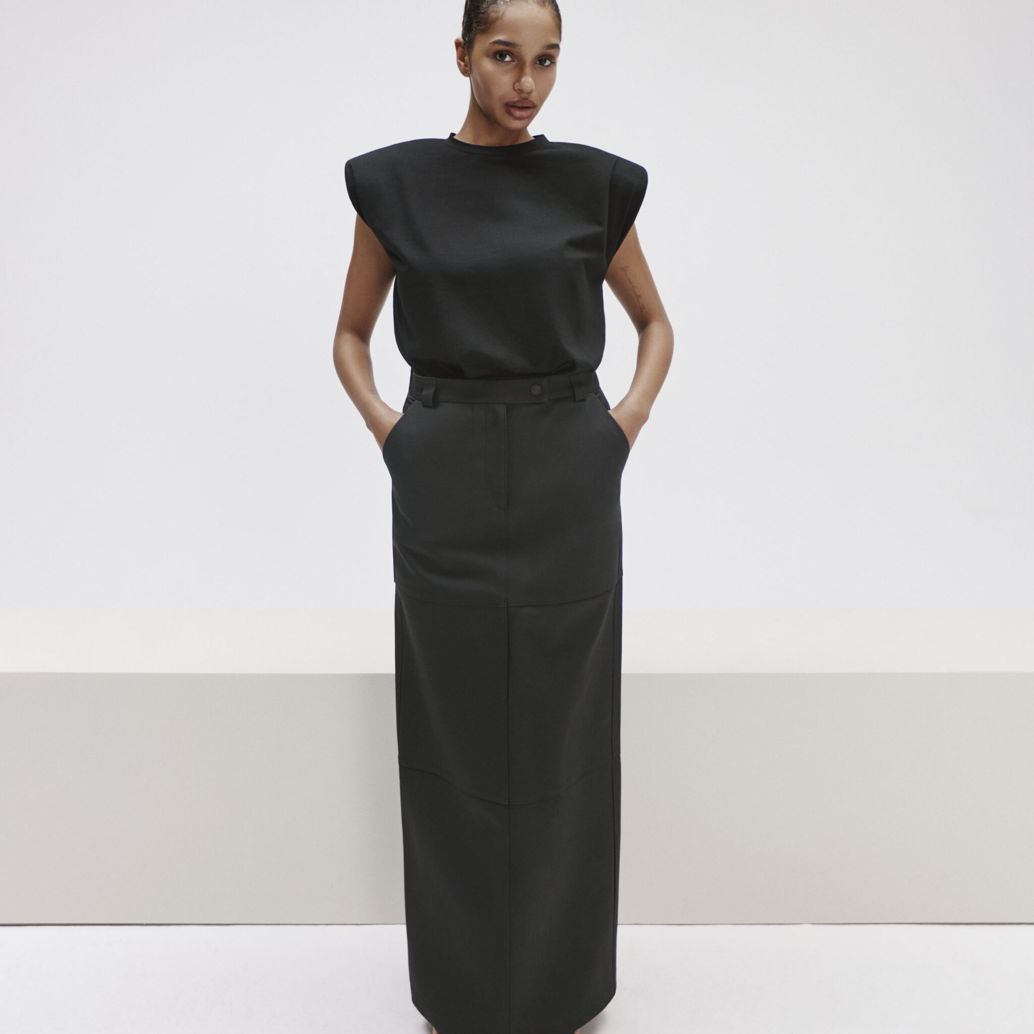 maxi skirt made of matte leather