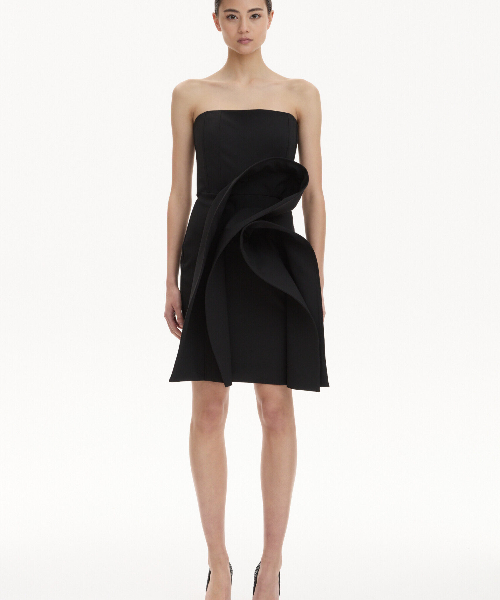 short corset dress with applicue at the front