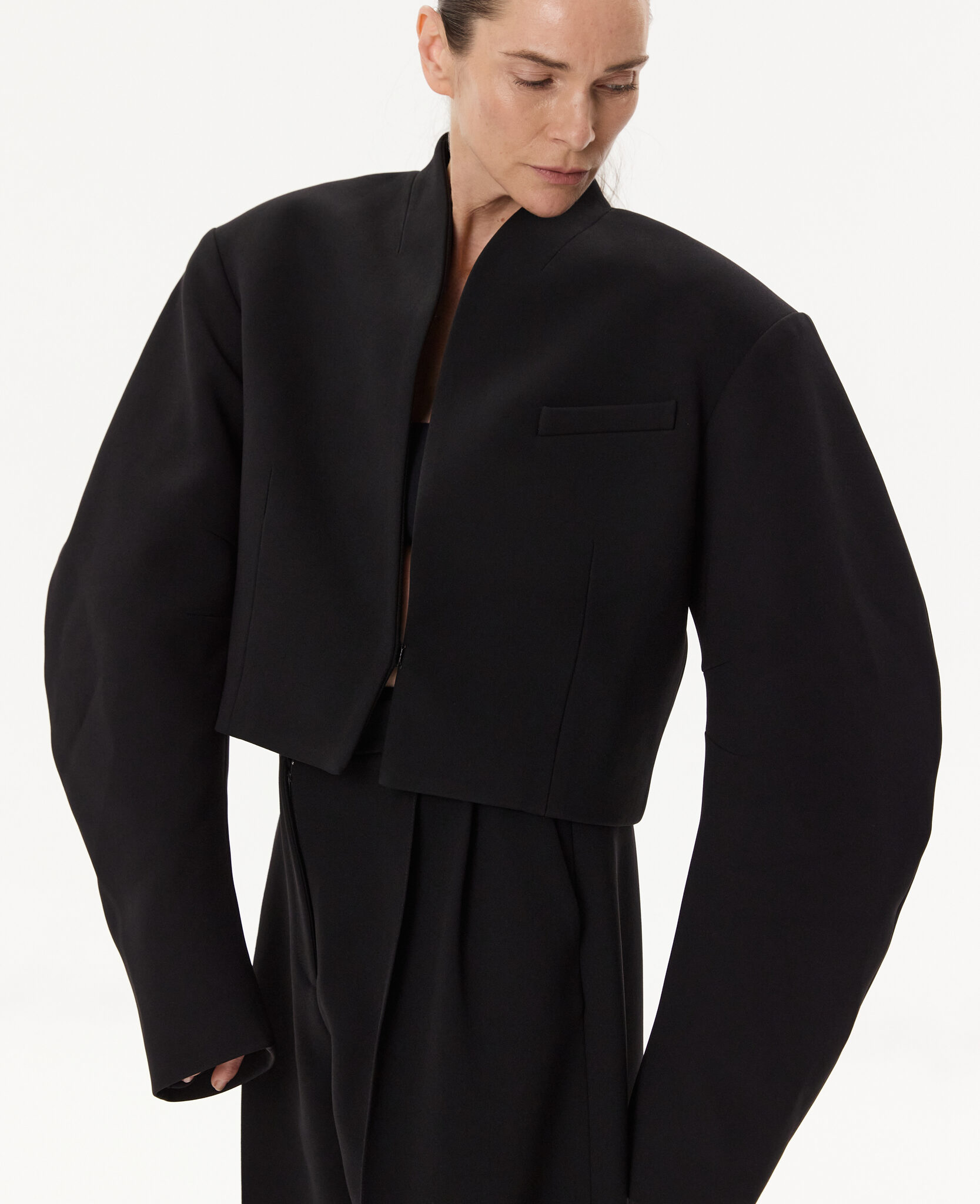 Short blazer with fancy sleeves