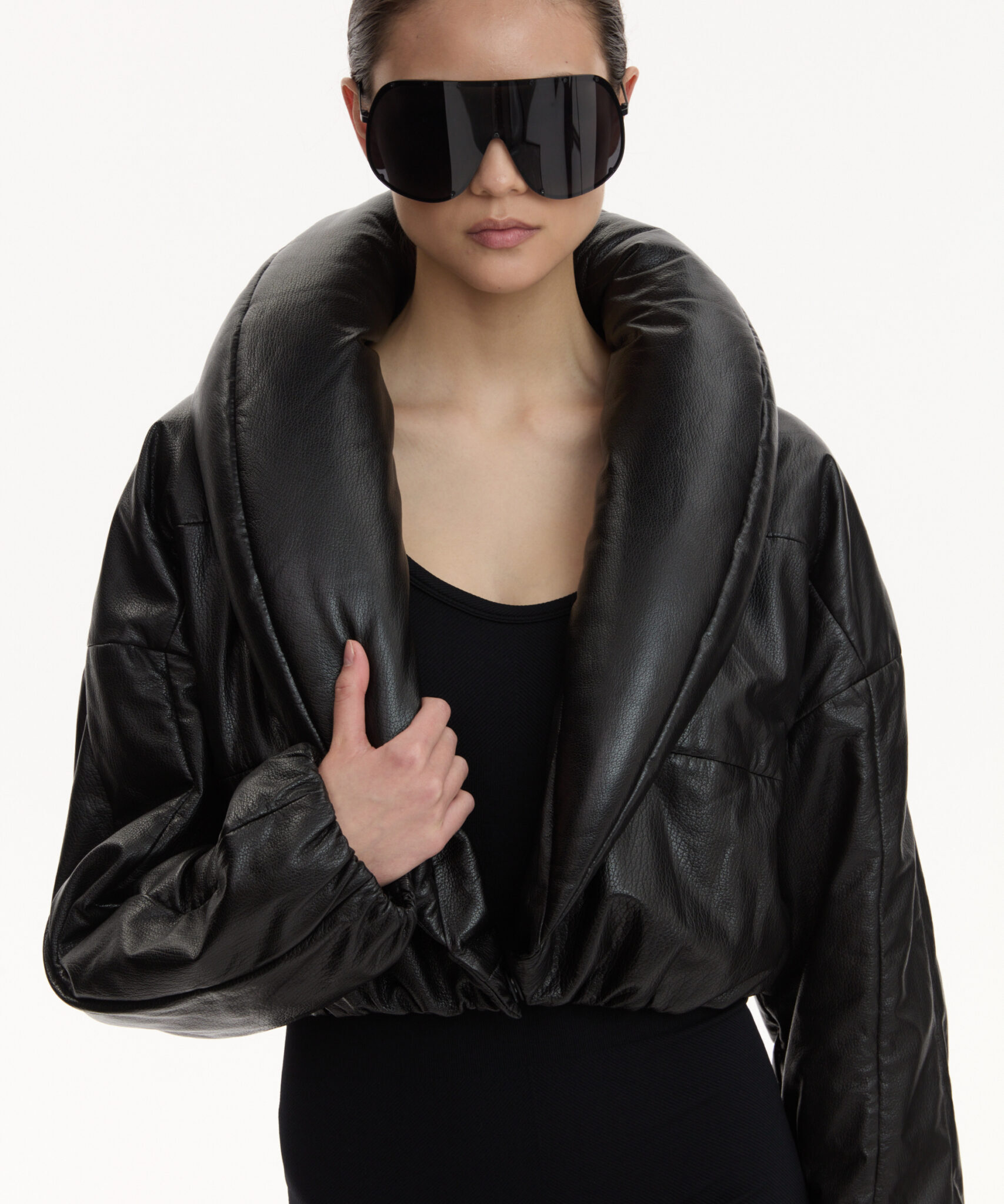 Short leather  jacket